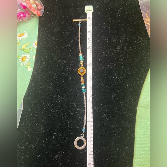 Gulten Dye swavorski crystal toggle bracelet. 7 inches. SPARKLES!!! - Picture 5 of 9